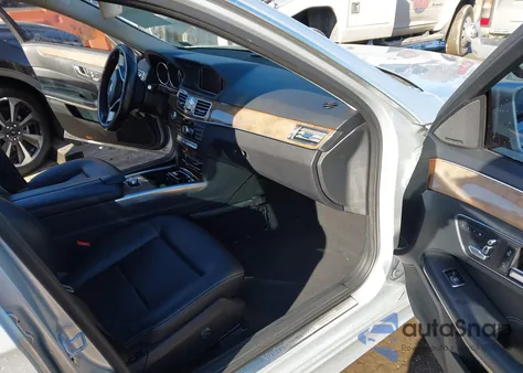 2014 Mercedes-Benz E 350 4Matic z USA, uszkodzony, nr VIN WDDHF8JB0EA882911